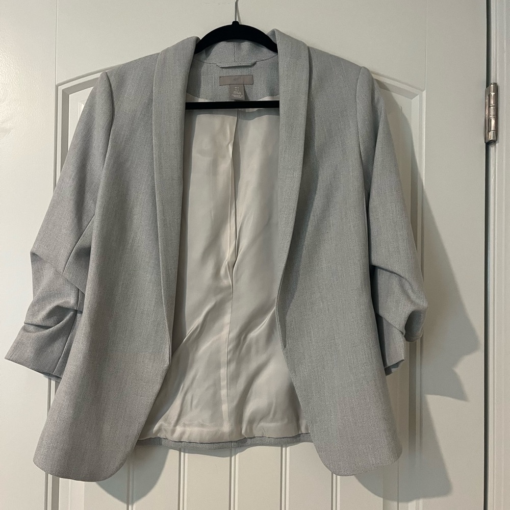H&M light grey blazer with ruched sleeves. Size 4.